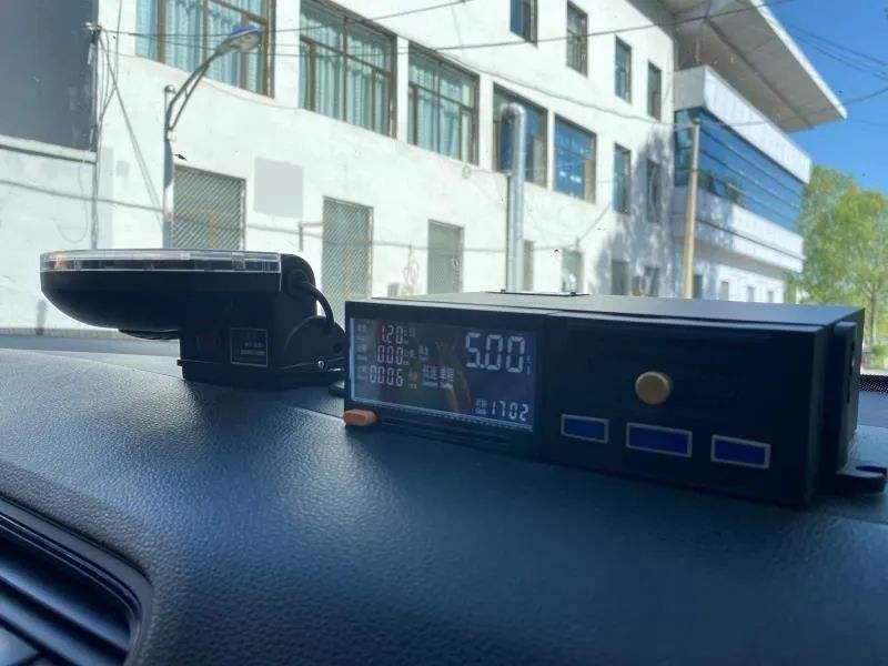 出租車計(jì)價(jià)器怎么使用，計(jì)價(jià)原理